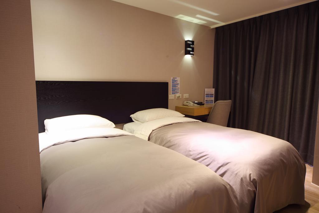 E-House Xining Branch Hotel Đài Bắc Ngoại thất bức ảnh