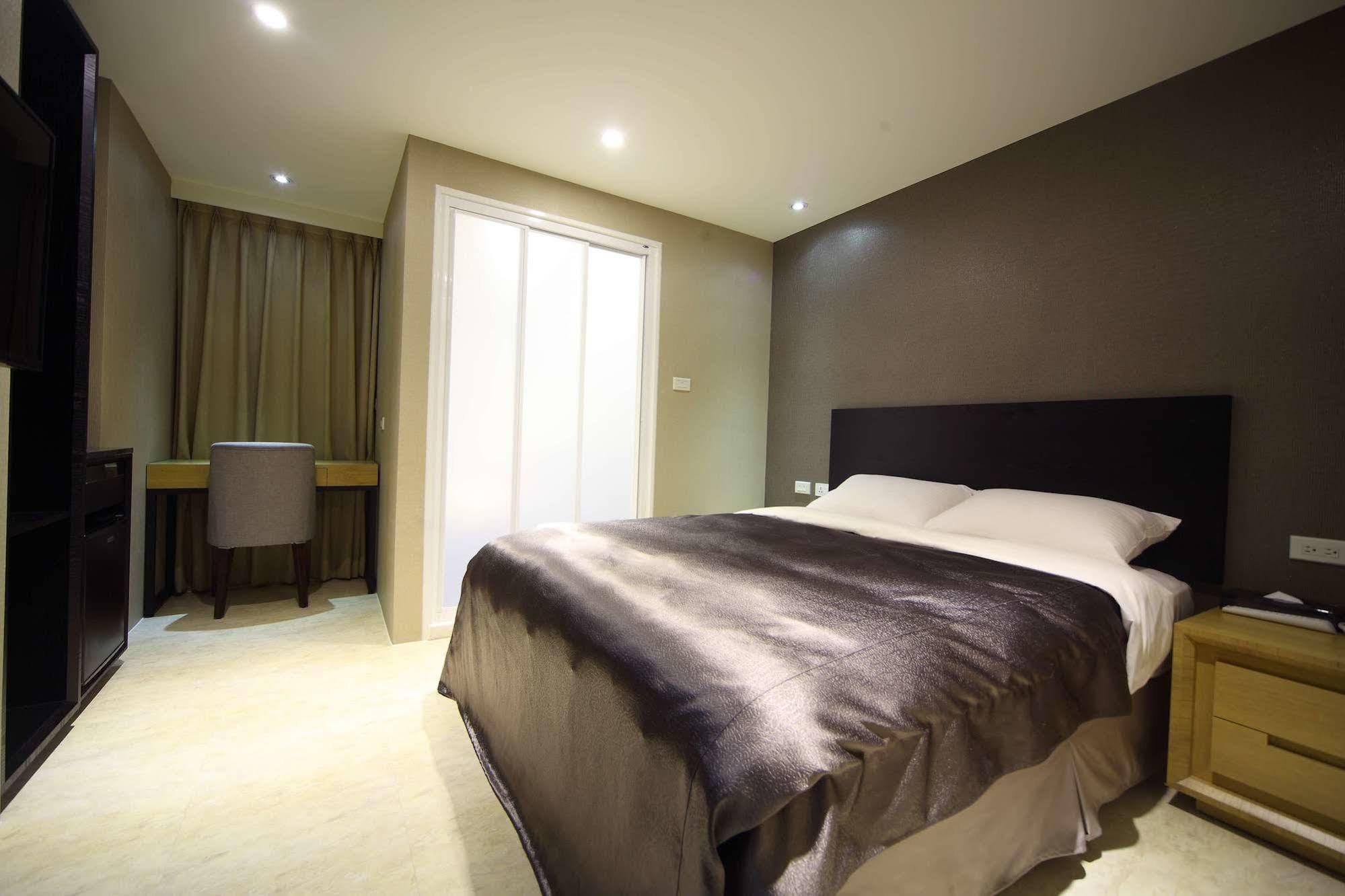 E-House Xining Branch Hotel Đài Bắc Ngoại thất bức ảnh
